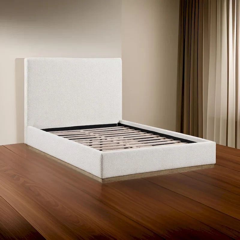 Letto King Size Ole, Testiera imbottita, Base a zoccolo dorata, Avorio